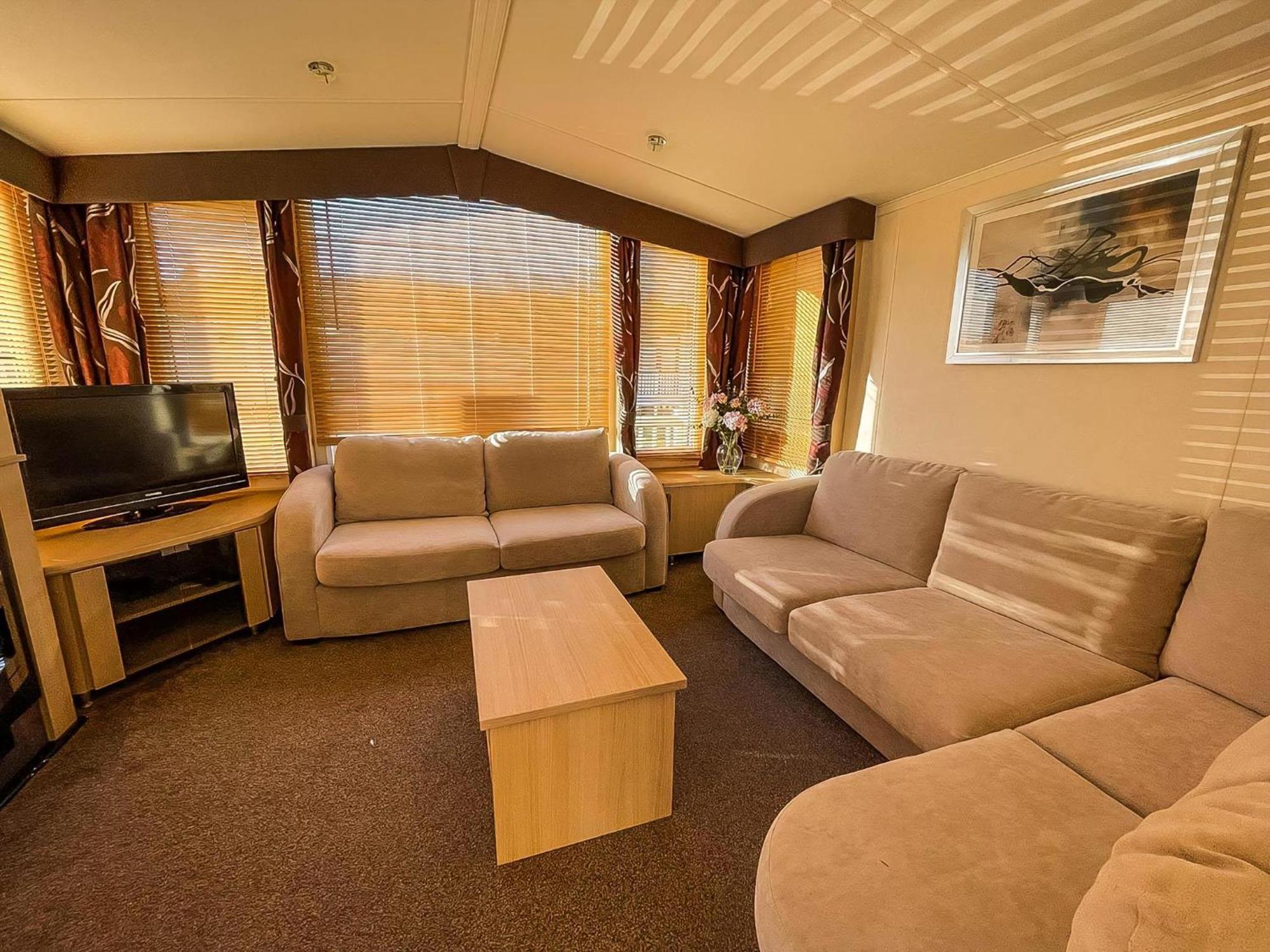 לואסטופט Lovely Caravan With Spacious Decking At North Denes In Suffolk, Ref 40134Nd מראה חיצוני תמונה